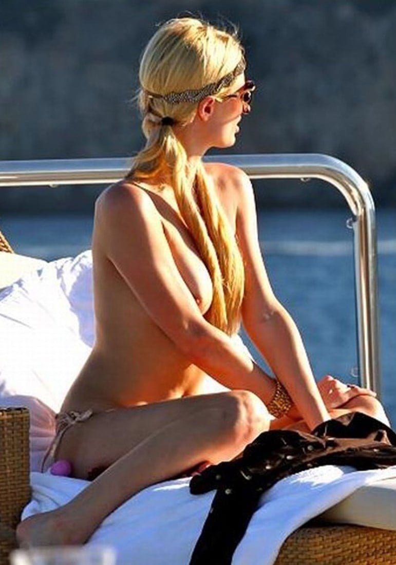Paris Hilton Topless Nude Sunbathing And Blowjob #Nqd1LDfG