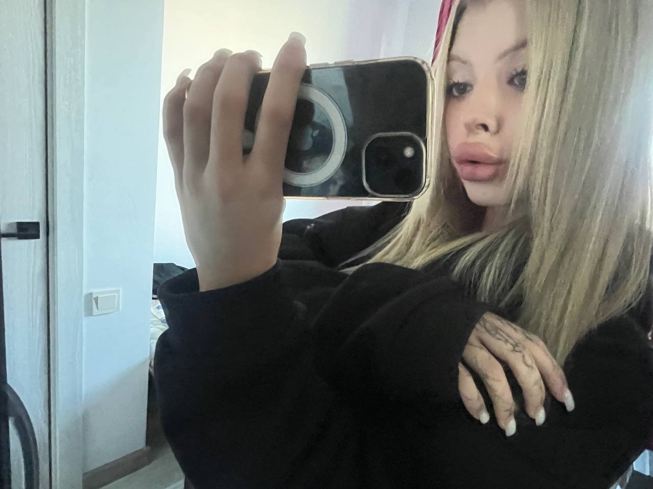 Pouty Bimbo Slut #KkYMAuQH