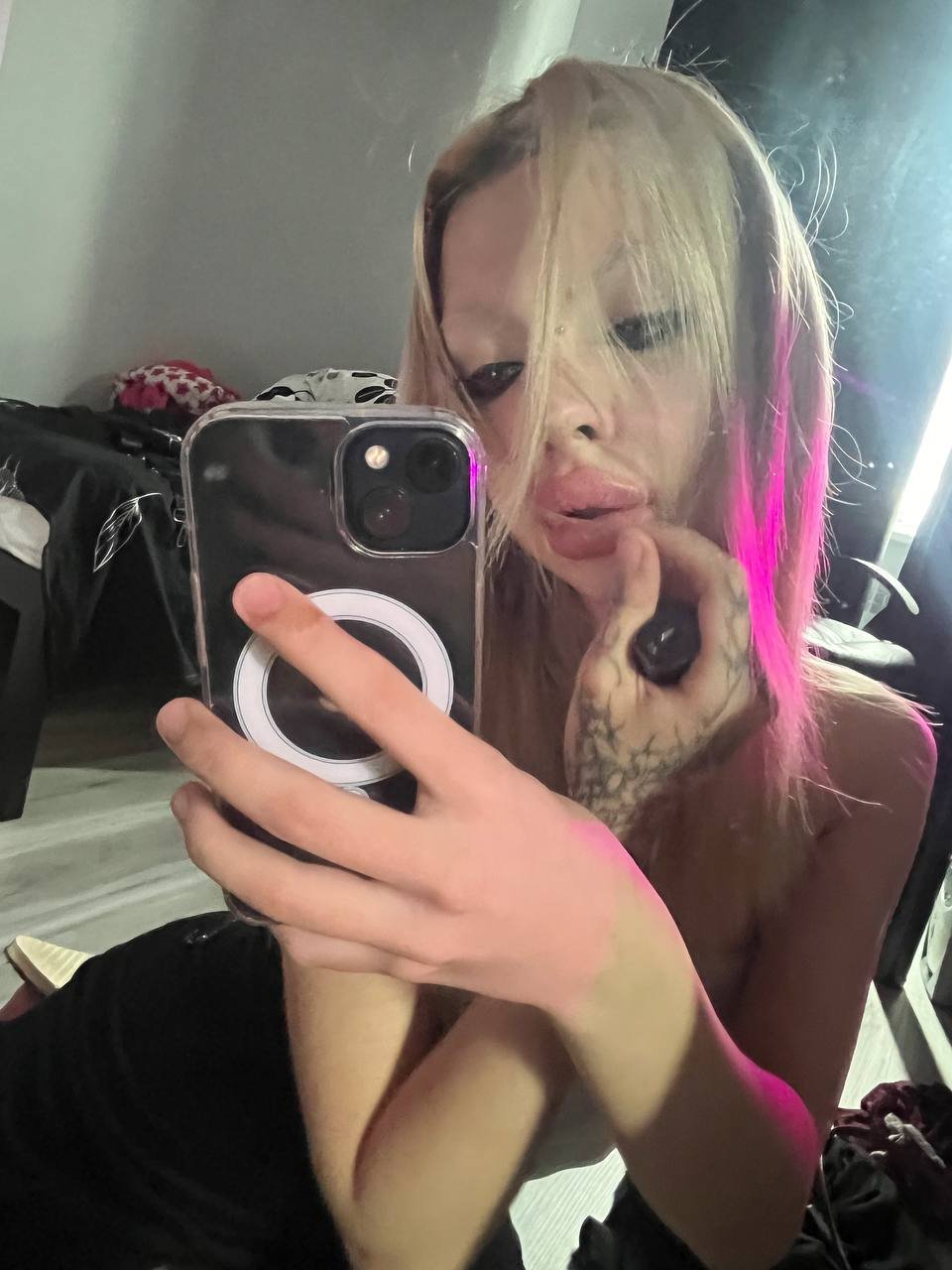 Pouty Bimbo Slut #P9fpbhQV
