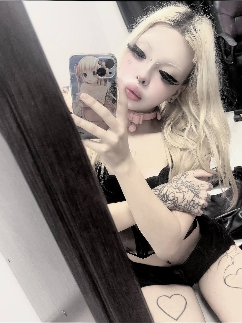 Pouty Bimbo Slut #W7ax2Qdk