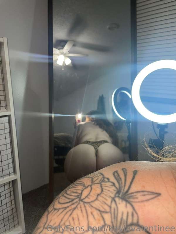 Thick pawg with cuck husband #NKVYw2Kk